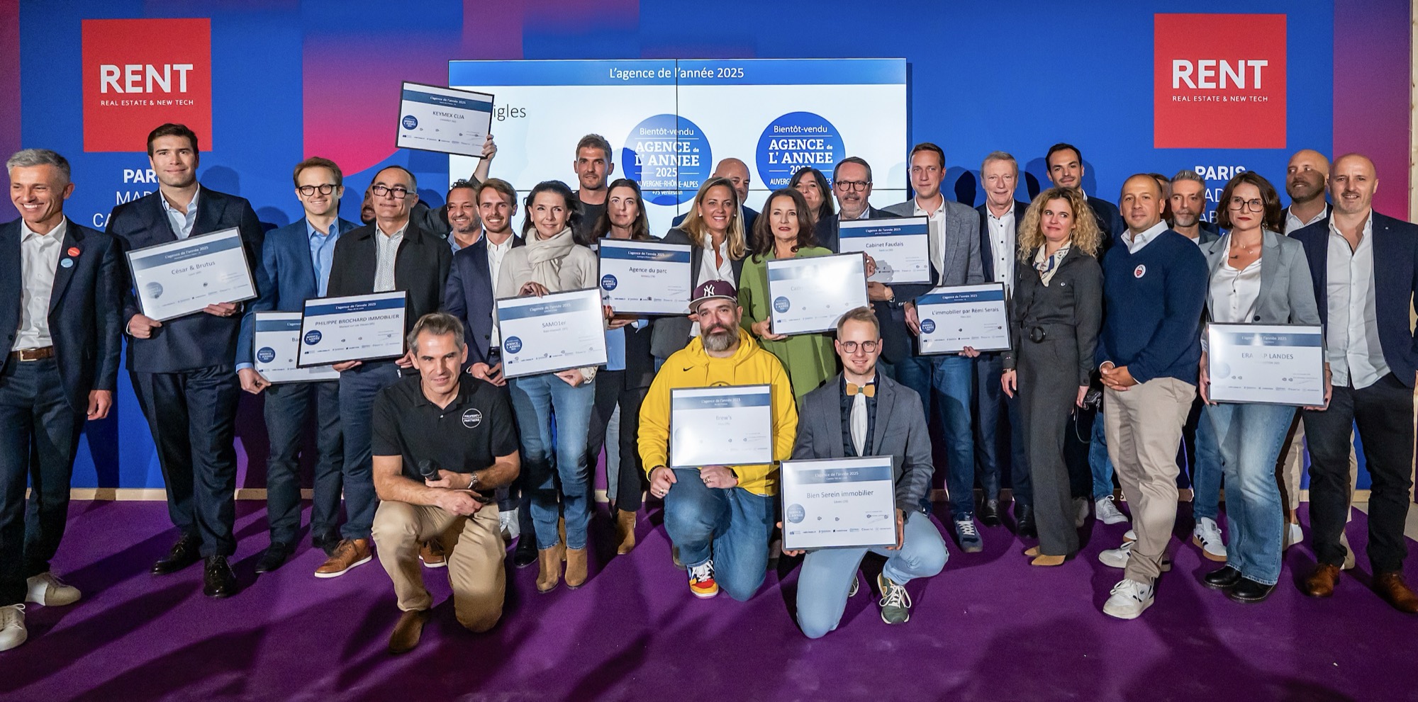 Photo de groupe des lauréats de L’Agence de l’année 2025, salon RENT Paris